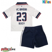 Camiseta Bayern Munich Sacha Boey #23 Visitante Equipación para niños 2026-27 manga corta (+ pantalones cortos)